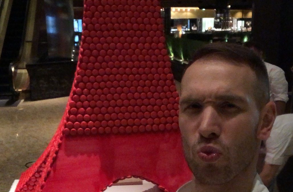 Do you want to build a macarons tower?